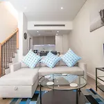 2-Level Apt With 3 Beds 3 Baths & Free Parking In Waterloo